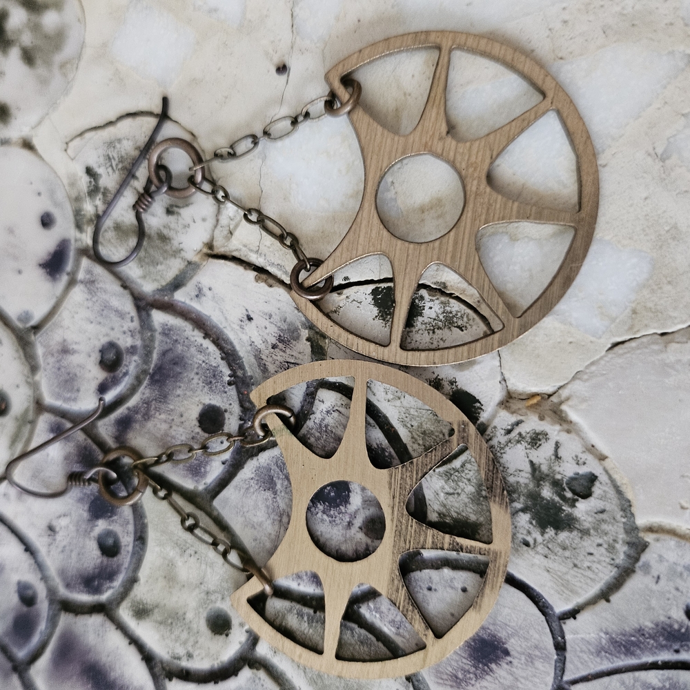 Beach Boy Drum Symbol Earrings☆Dance,Dance, Dance☆Pre-Owned💛